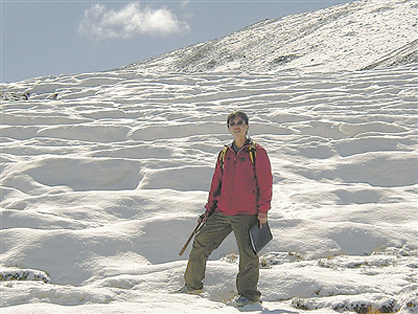 李德威在雪域高原上探矿.