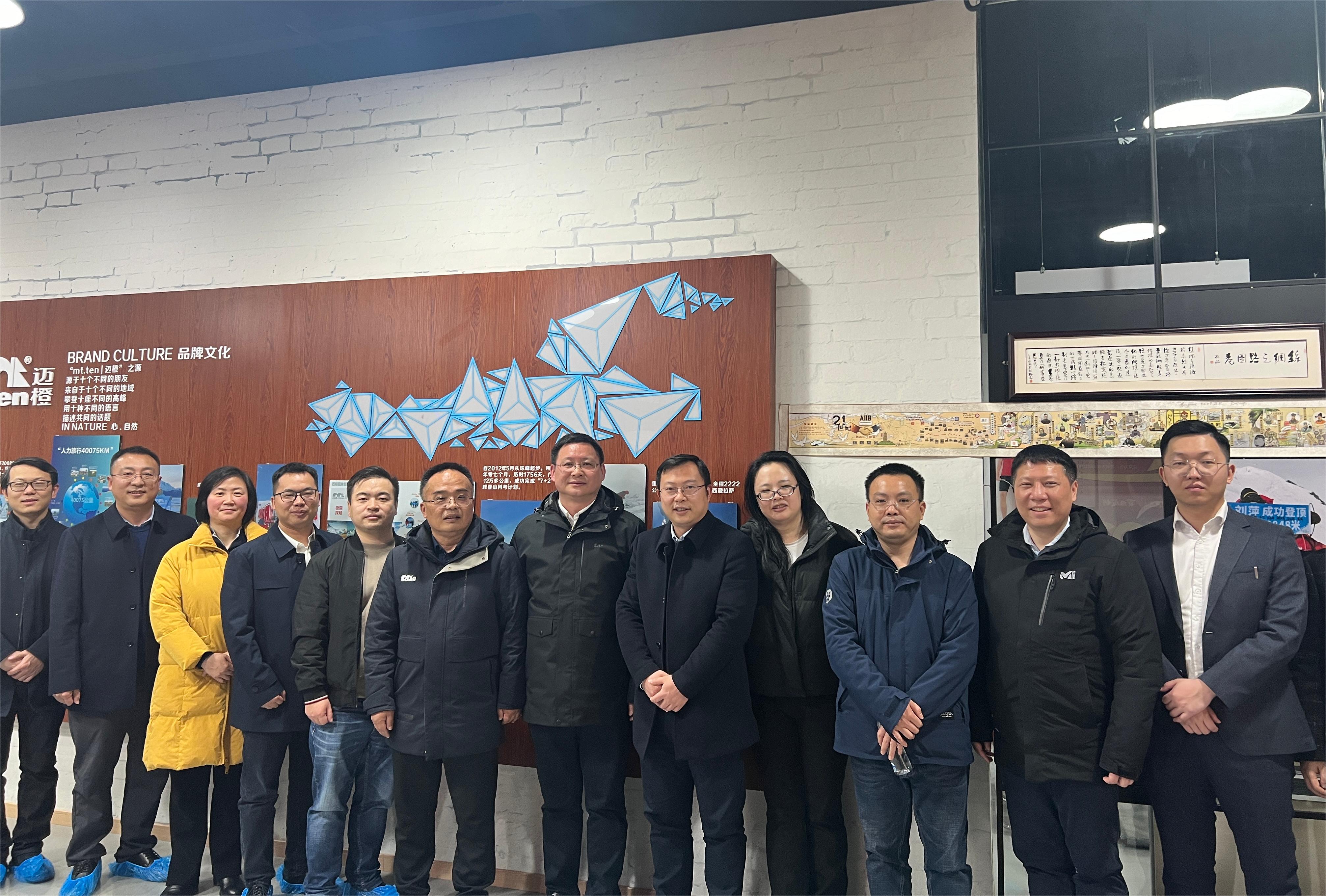 副校长刘杰带队赴江苏省调研考察-地大新闻网