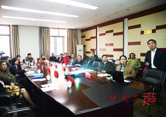 　　四、副校长赖旭龙汇报学校体育工作、游泳馆市校共建及新校区户外运动基地共建情况。