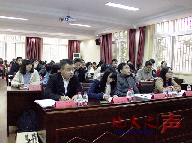 　　一、11月30日，首届校园新媒体论坛暨校园新媒体联盟成立仪式在校举行，来自我校、华中科技大学、华中师范大学、华中农业大学等多所学校的新媒体组织代表参加了论坛。