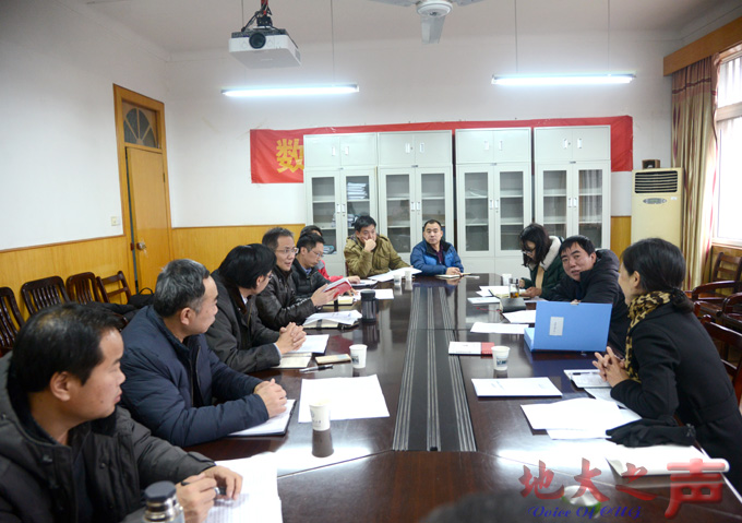 　　为深入贯彻执行党风廉政建设责任制，落实全面从严治党的要求，进一步推进全校党风廉政建设和反腐败工作，在前期各单位自查的基础上，12月22日至28日，由校领导带队，对二级单位党风廉政建设责任制落实情况进行检查考核。（屠傲凌 张玉贤摄）