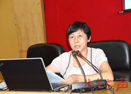 四、校党委副书记朱勤文通报党的群众路线教育实践活动整改落实情况并就《党政领导干部选拔任用工作条例》进行学习辅导。