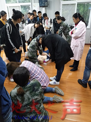 图为演练现场