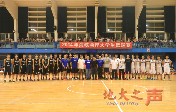 一、9月10日—11日，2014年海峡两岸高校篮球交流活动在西区体育馆举行，我校男子篮球队与台湾義守大学、高雄师范大学进行友谊赛。