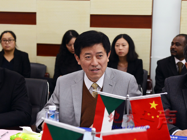 　　二、校党委书记郝翔致欢迎辞。
